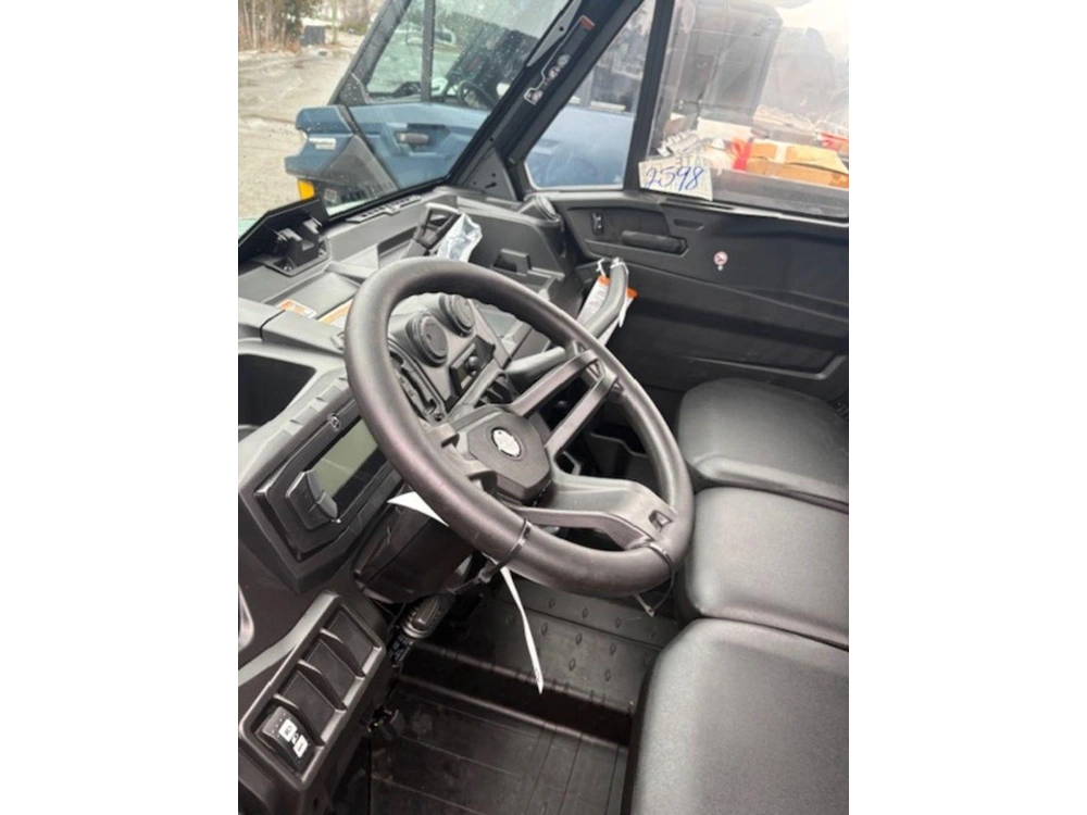 2027 Can-am Defender Max Dps Cab Hd10 Compass Green