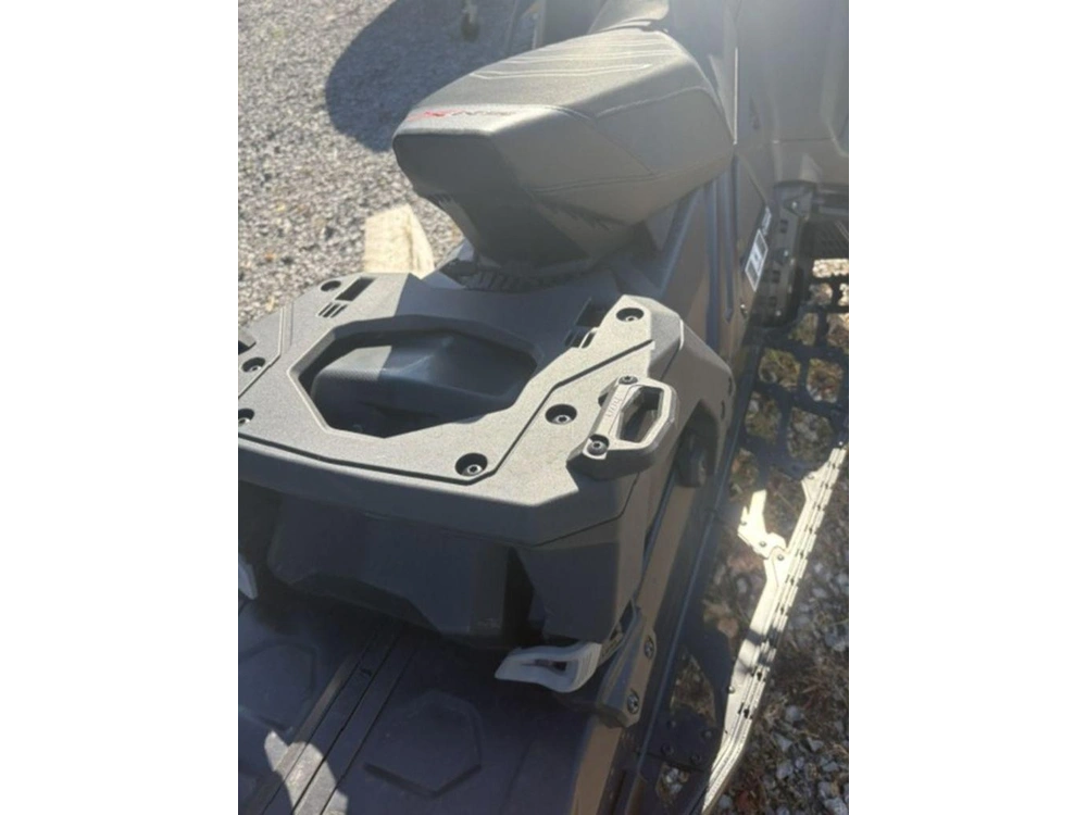 2025 Ski-doo Backcountry™ X-rs® 850 E-tec 146 Es Cobra 1.6_39 In Ski_7.2 In_black