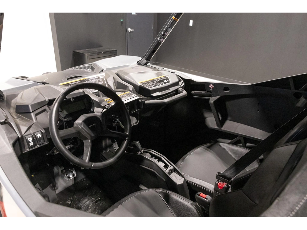 2027 Can-am Maverick Sport 9jve