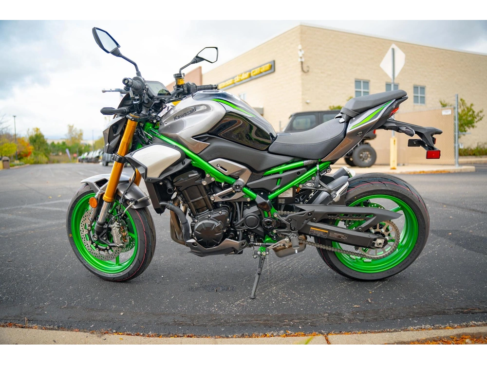2025 Kawasaki Z900 Se Abs