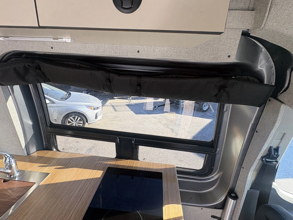 2021 Ford Transit Pura Vida