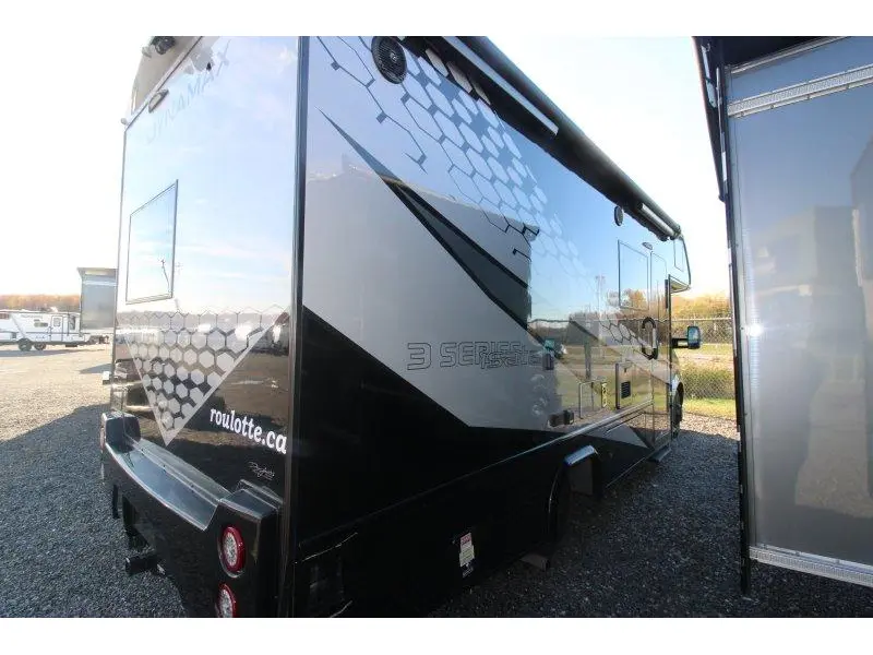 Dynamax Isata 3 24FW 2027