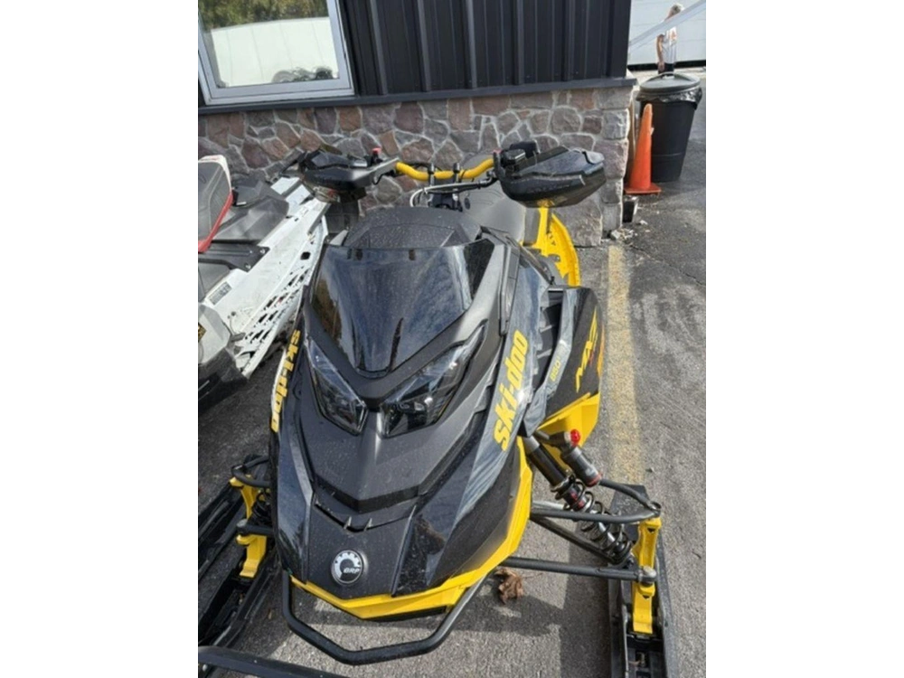 2025 Ski-doo Mxz® X® 850 E-tec 137 Ice R. Xt 1.25_10.25 In_yellow