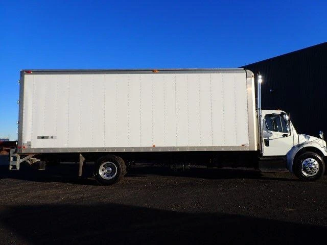 2016 Freightliner M2106