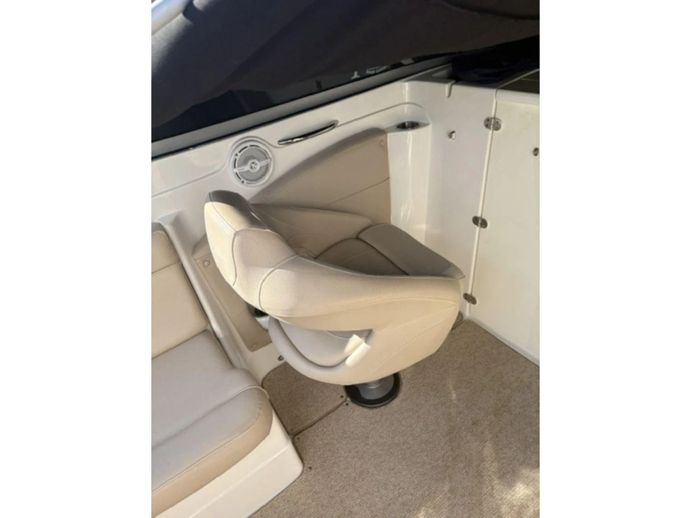 2013 Rinker Boat Co 246 Cc