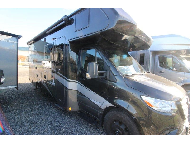 2027 Dynamax Isata 3 24fw