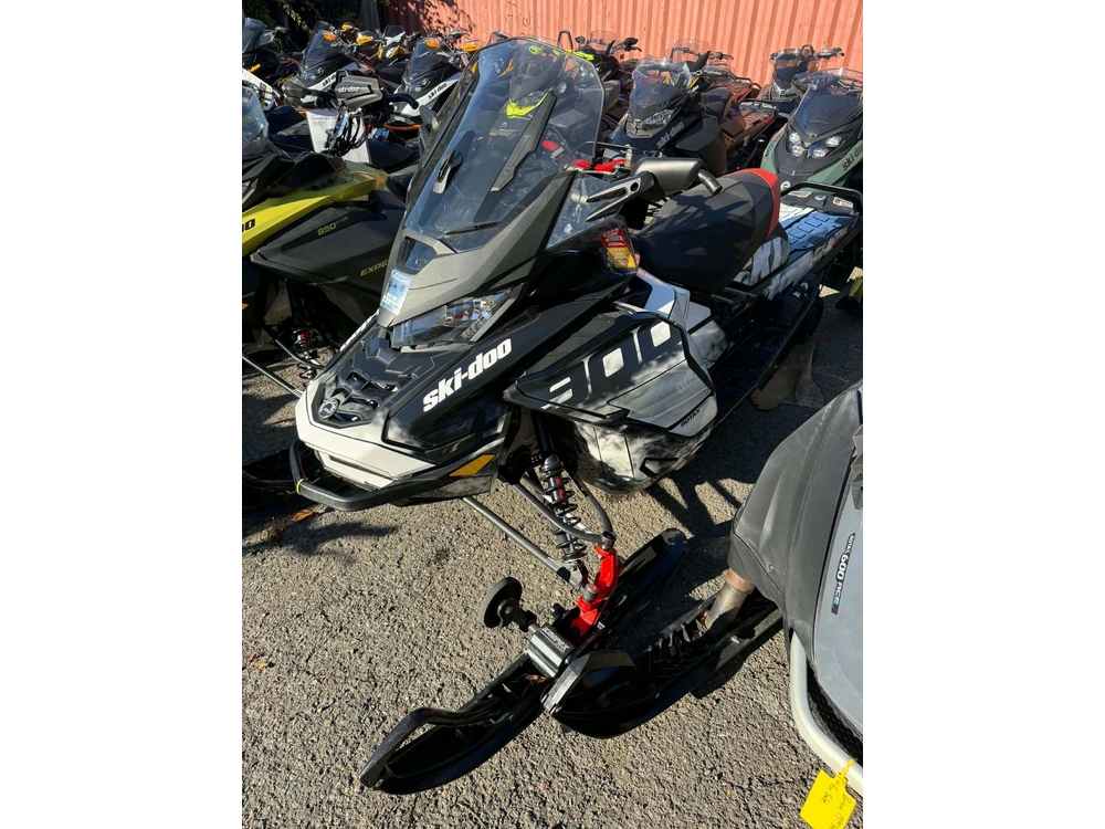 2020 Ski-doo Renegade X® 900 Ace Turbo 137 1.25