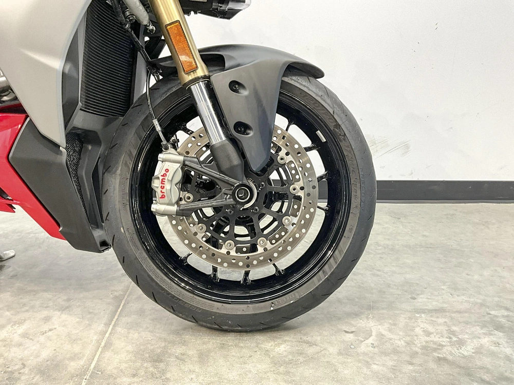 2025 Ducati Streetfighter V2