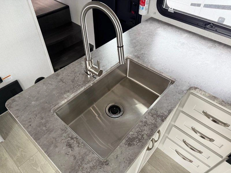 Keystone Rv Cougar 2400re 2025