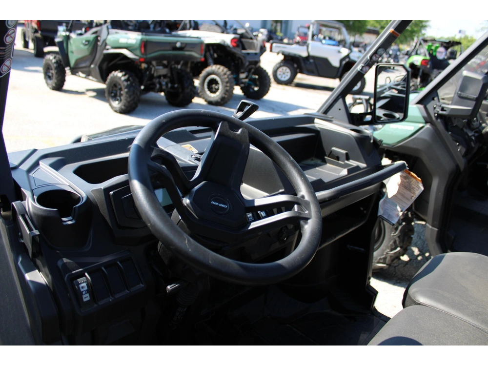 2025 Can-am Defender Dps Hd9