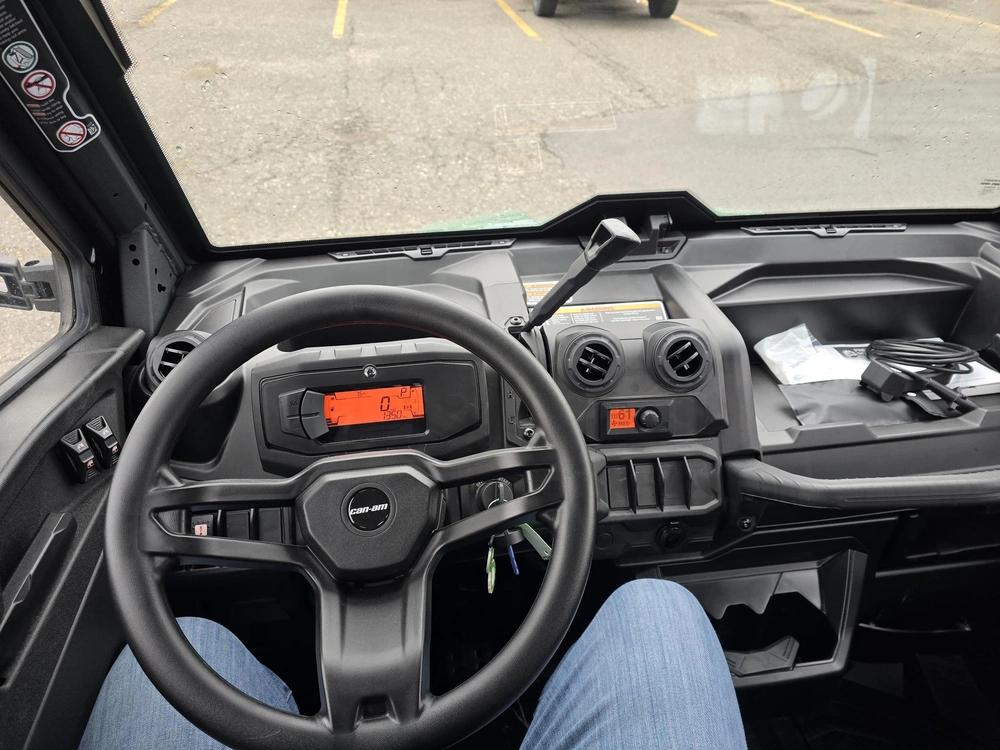 2026 Brp Defender Cab Hd10
