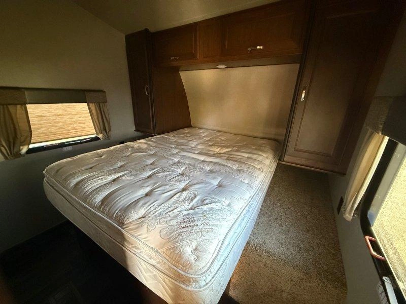 Keystone Rv Impact Vapor Lite 26v 2016
