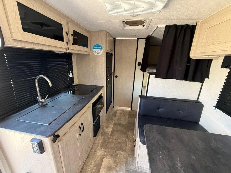 Coachmen Apex 185bh 2023