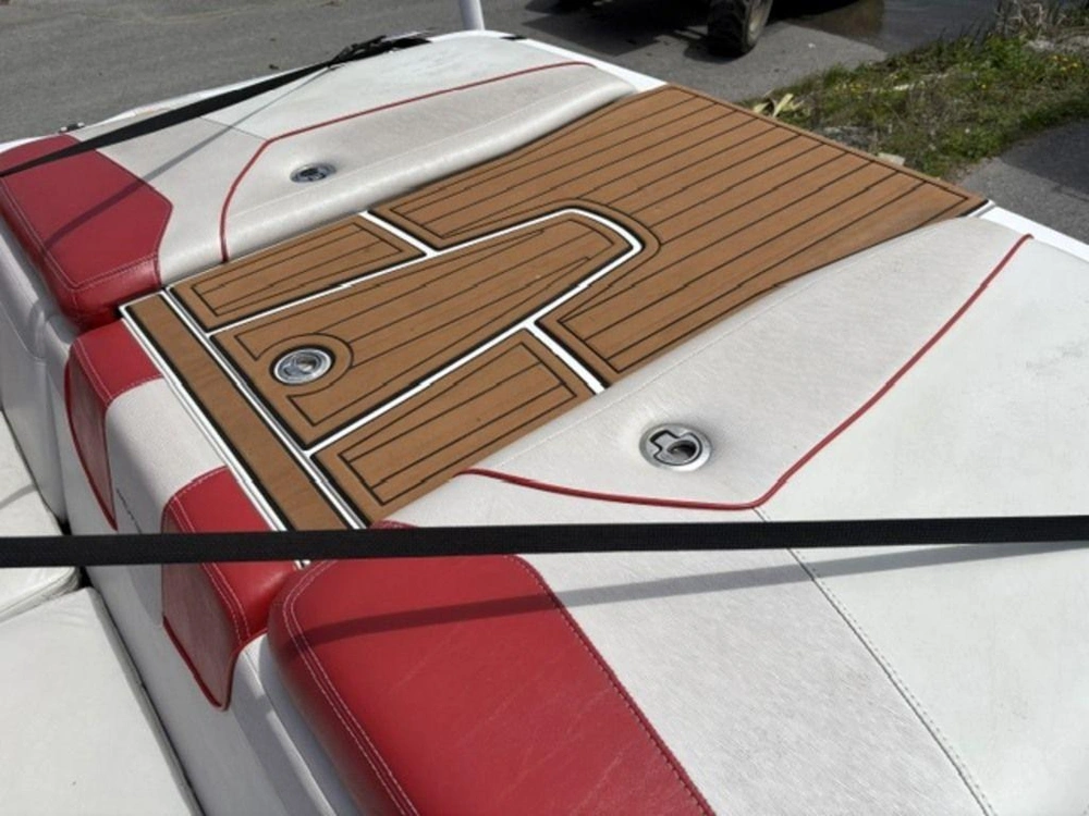 2016 Nautique 200