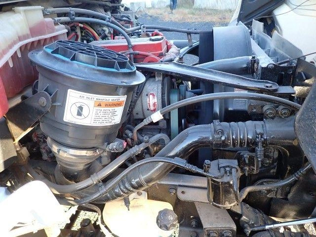 2016 Freightliner M2106
