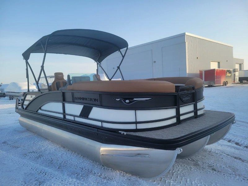 Bennington Marine 22m Swingback / Yamaha 175hp 2026