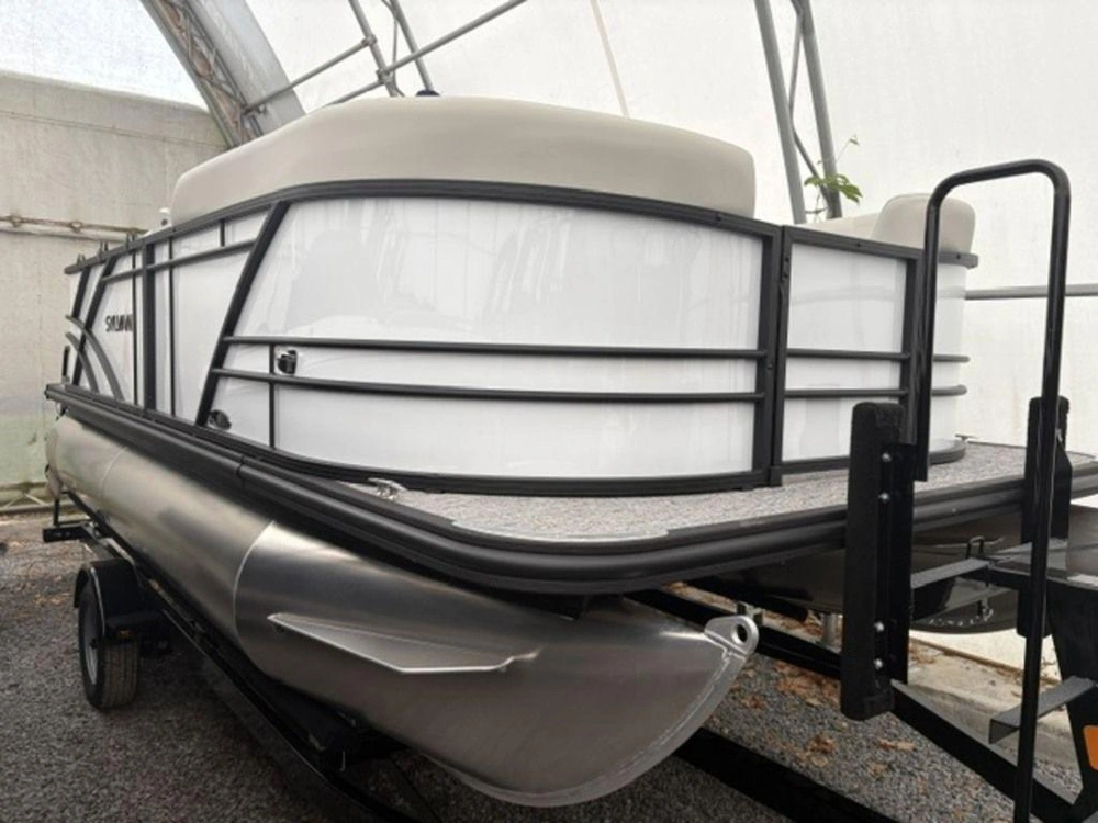 2027 Sylvan Mirage 818 Crs