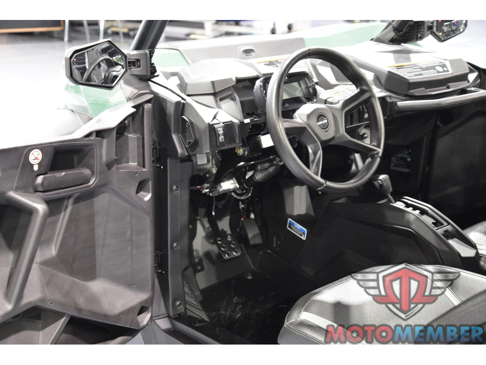 2026 Can-am Commander Dps 700