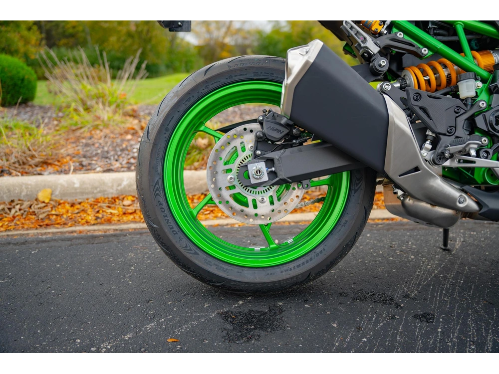 2025 Kawasaki Z900 Se Abs
