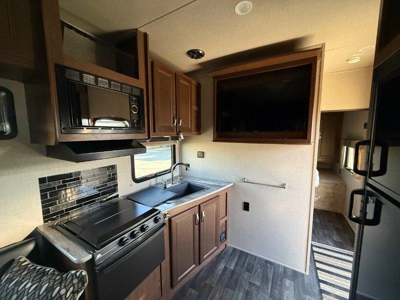 Keystone Rv Impact Vapor Lite 26v 2016