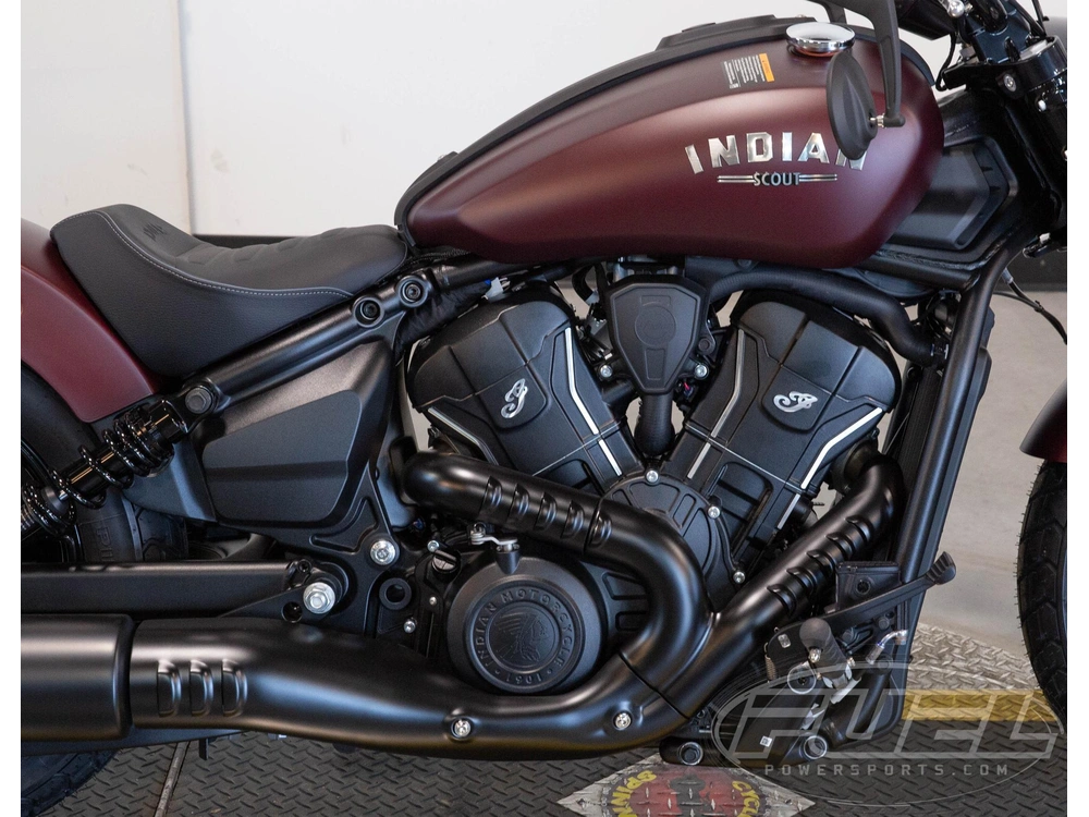 2026 Indian Motorcycle Scout Bobber- Maroon Metallic Smoke