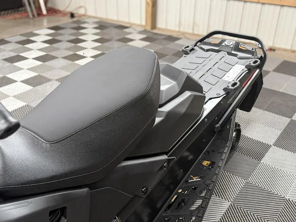 2027 Ski-doo Renegade Adrenaline Enduro 900 Ace Turbo R