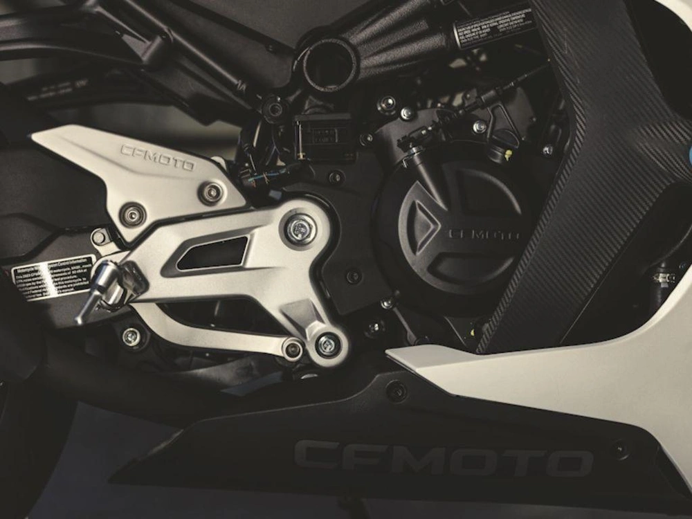 2025 Cfmoto 450ss