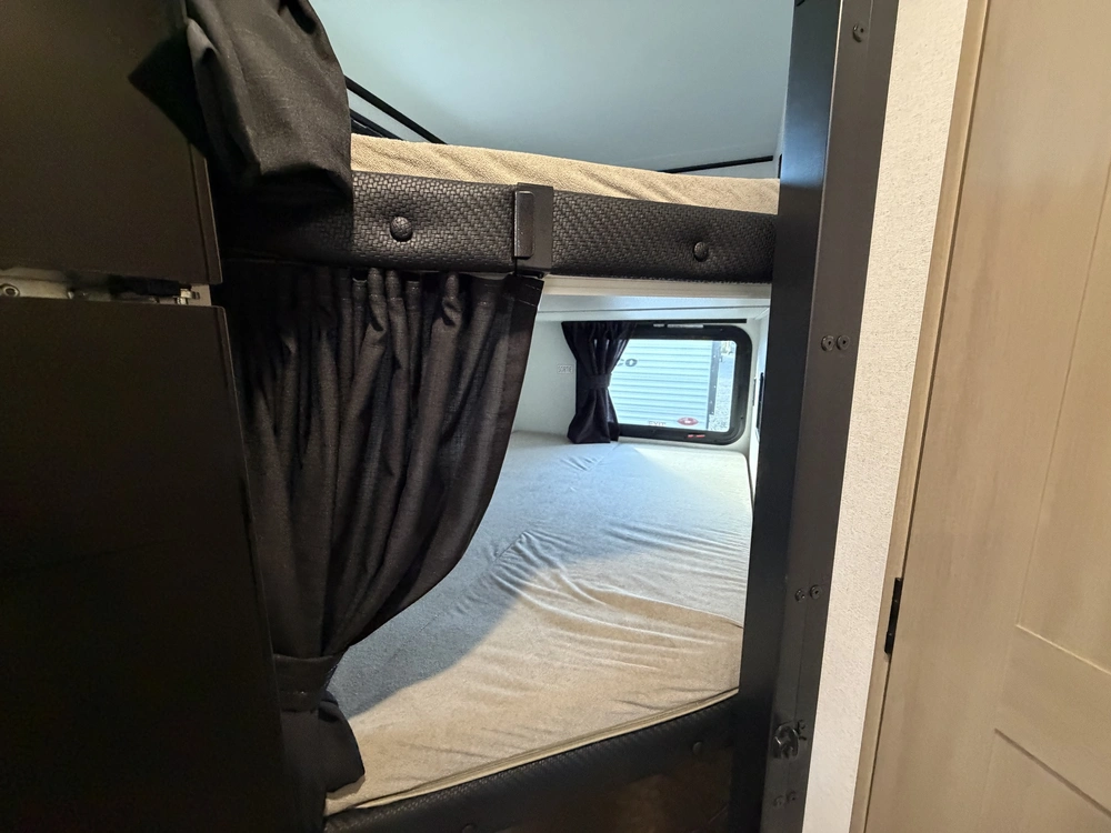 Jayco Jay Feather Air 16db 2027