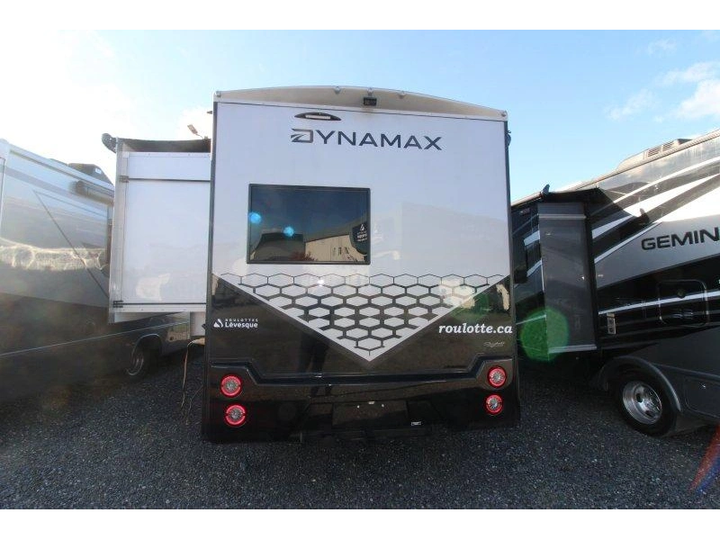 2027 Dynamax Isata 3 24fw