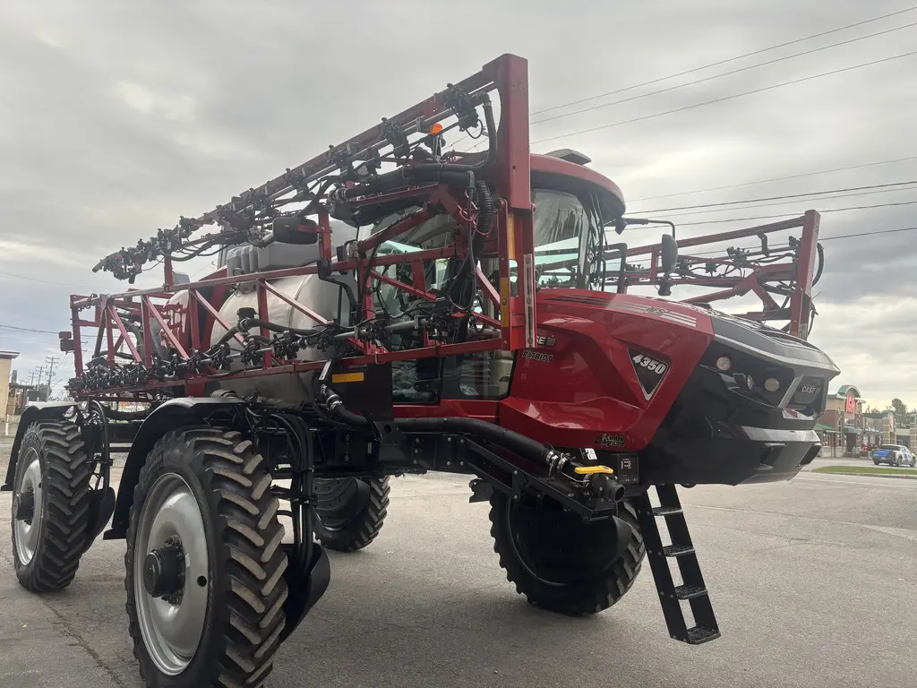 2023 Case IH Patriot 4350