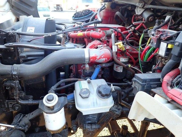 2016 Freightliner M2106