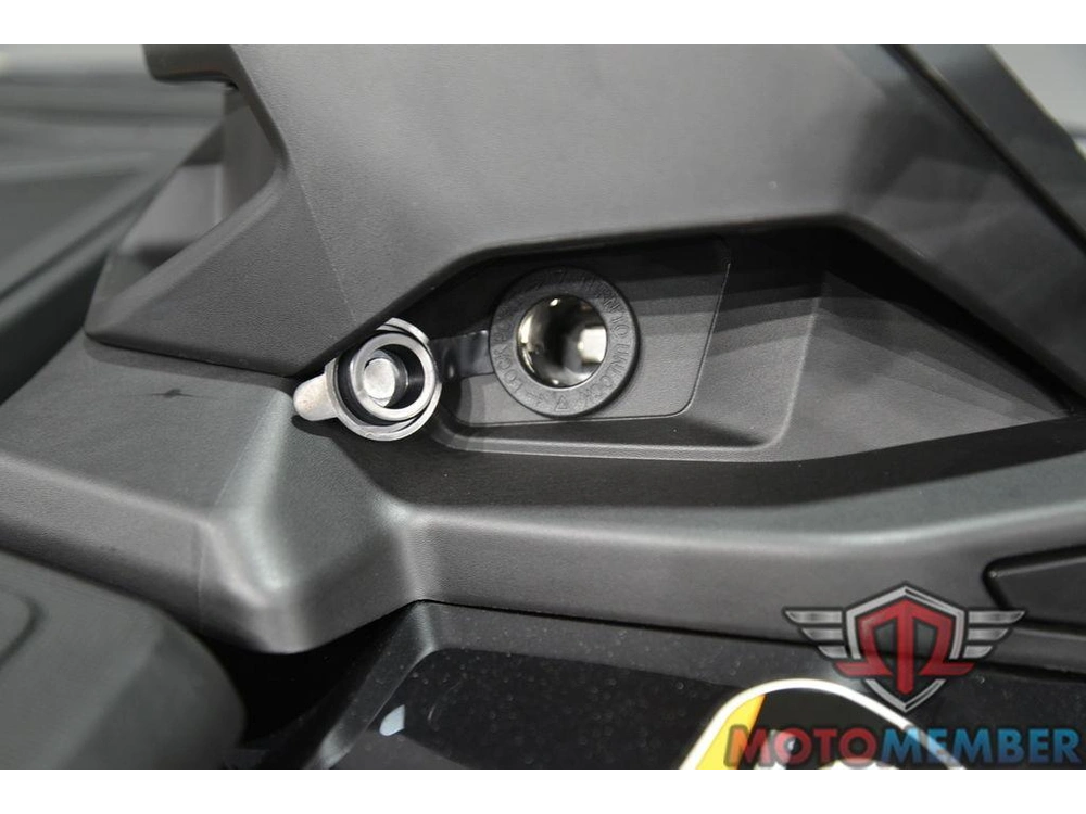 2026 Can-am Outlander Backcountry 1000r Stealth Black