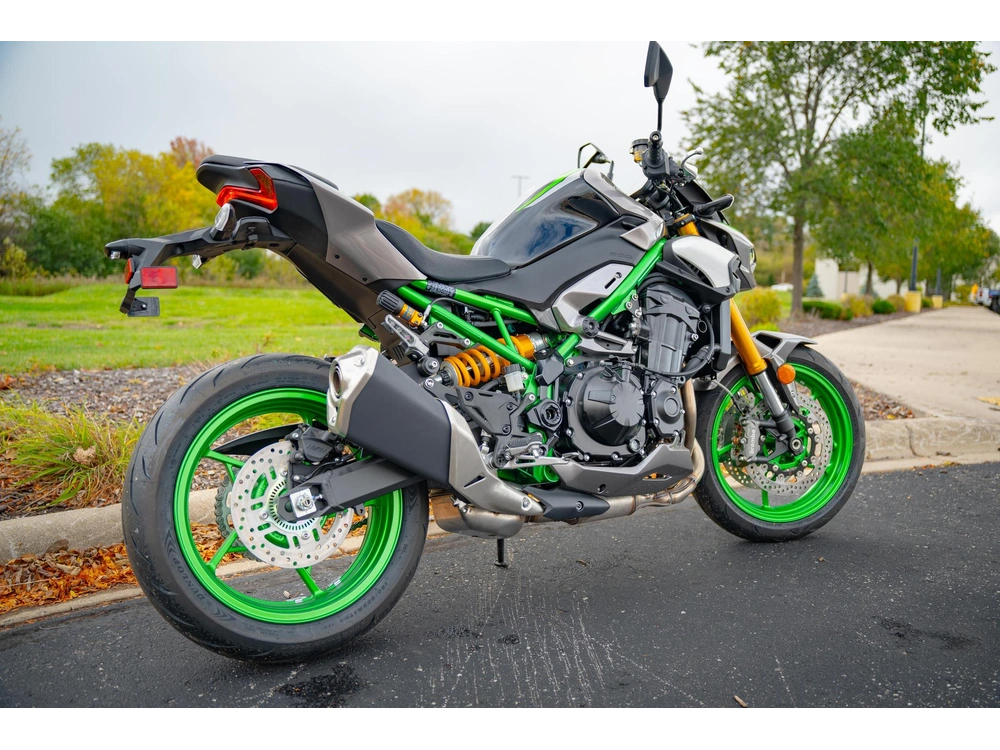 2025 Kawasaki Z900 Se Abs