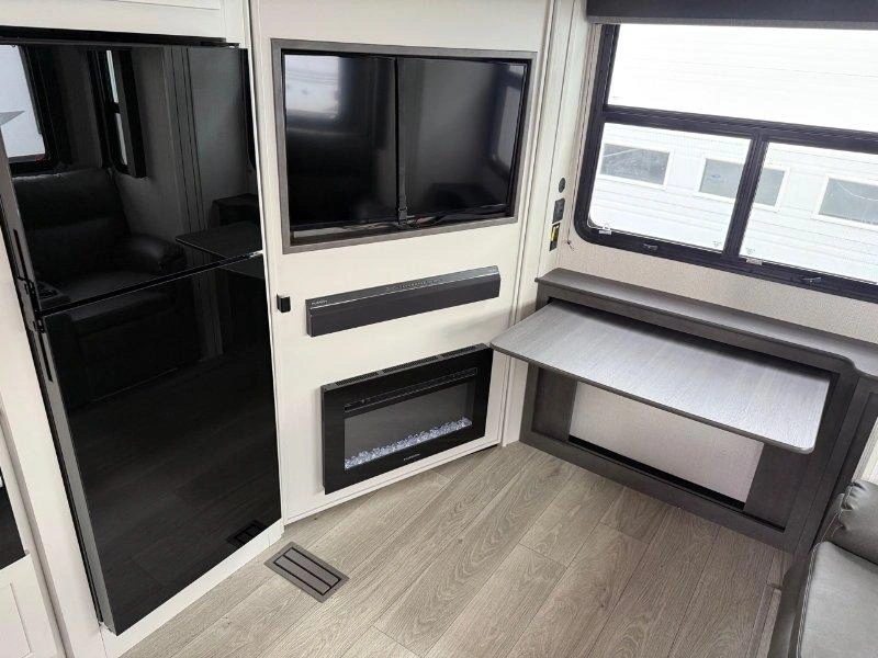 Keystone Rv Cougar 2400re 2025