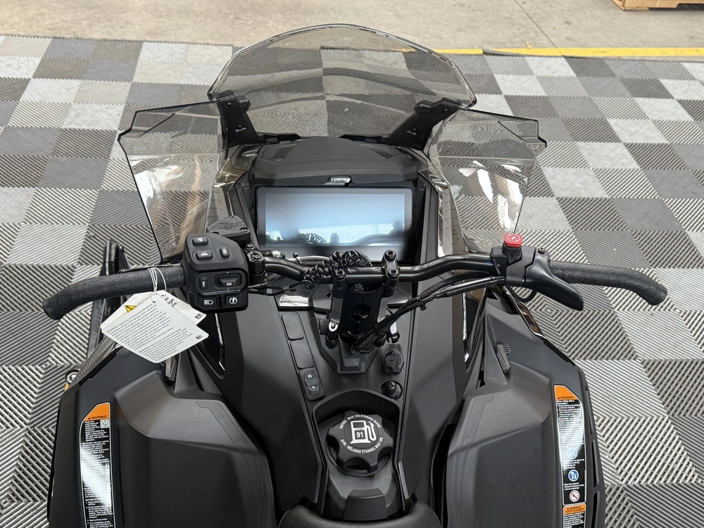2027 Ski-doo Renegade Adrenaline Enduro 900 Ace Turbo R