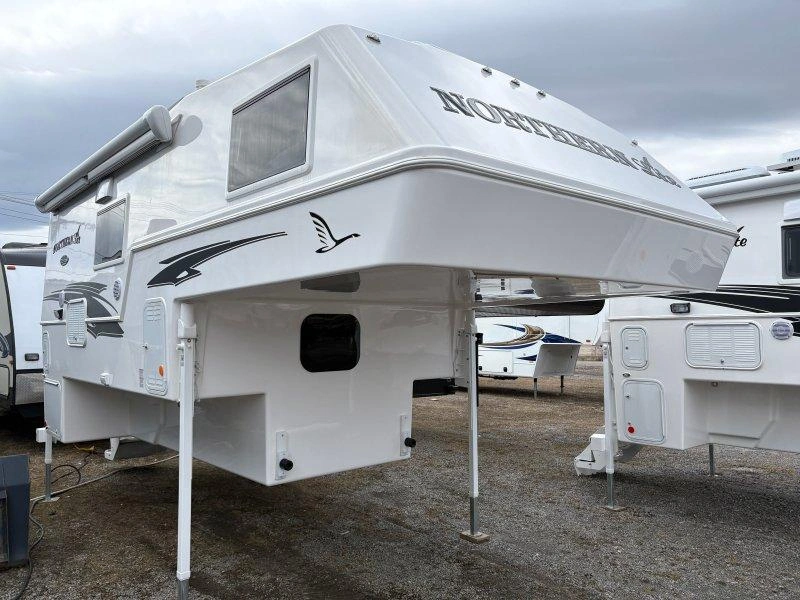 2027 Northern Lite 10.2 Le Db
