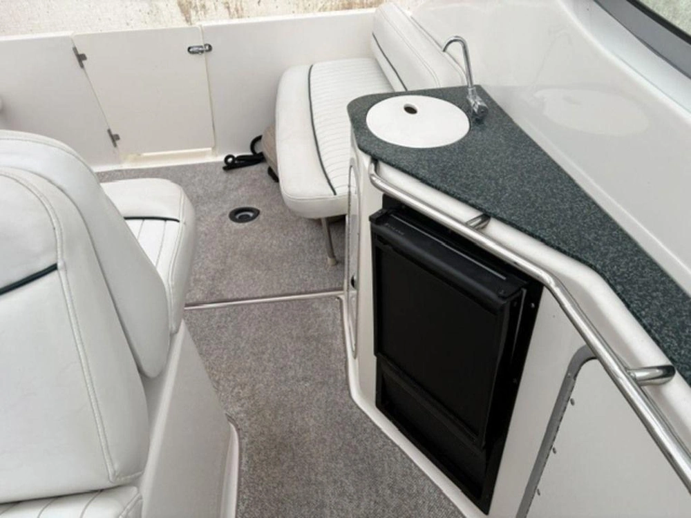 2003 Maxum Marine 330