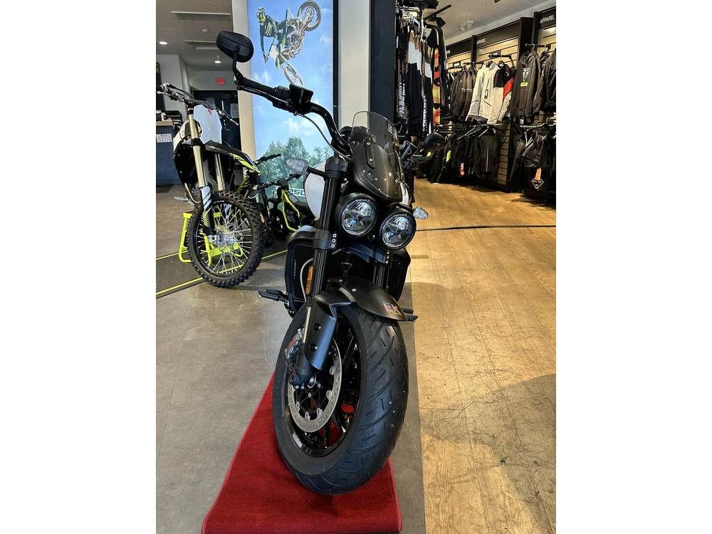 2025 Triumph Rocket 3 Gt Evel Knievel Edition