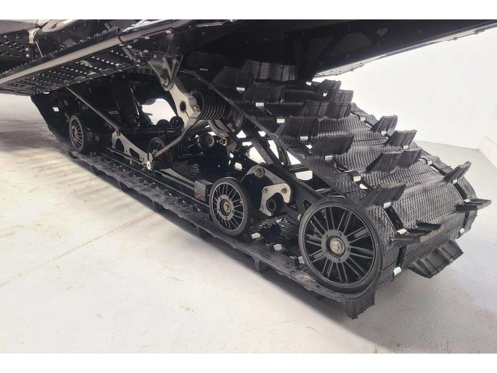 Polaris Titan Xc 155 2020