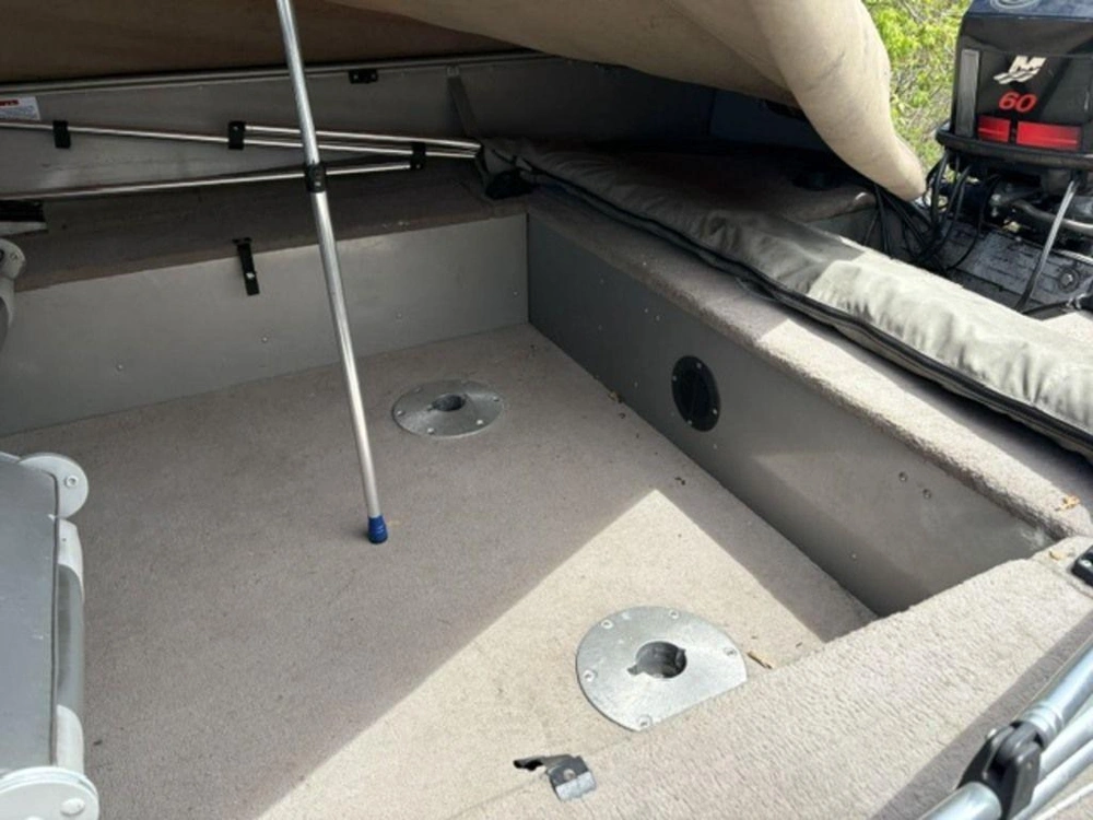 2002 Lund Boat Co 1650 Sendero