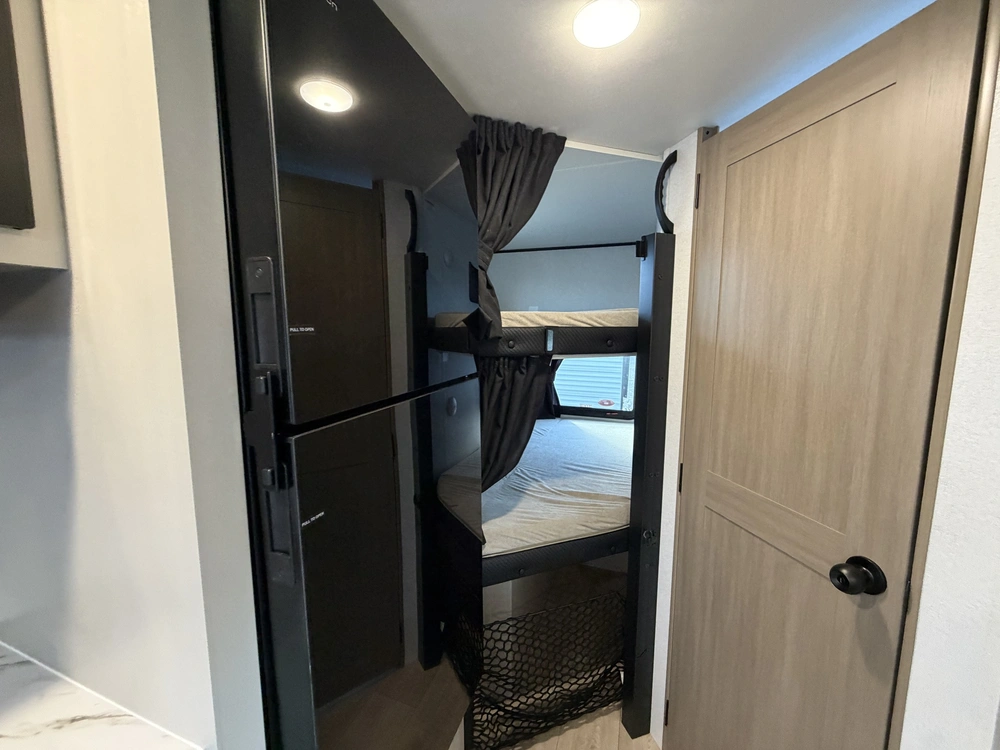 Jayco Jay Feather Air 16db 2027