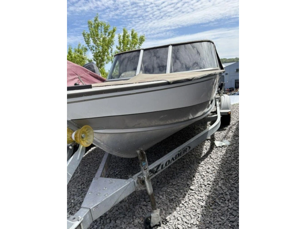 2002 Lund Boat Co 1650 Sendero