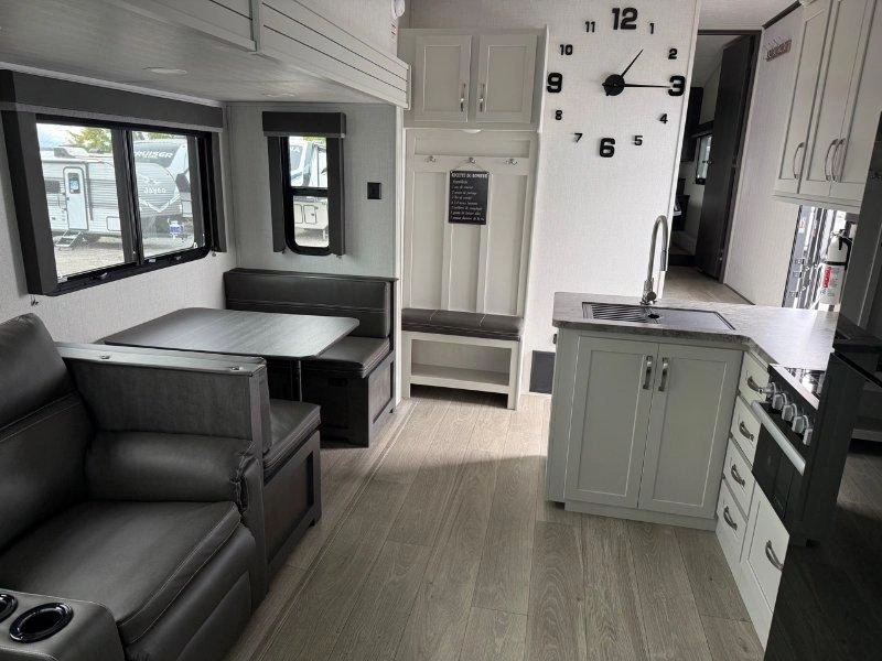 Keystone Rv Cougar 2400re 2025