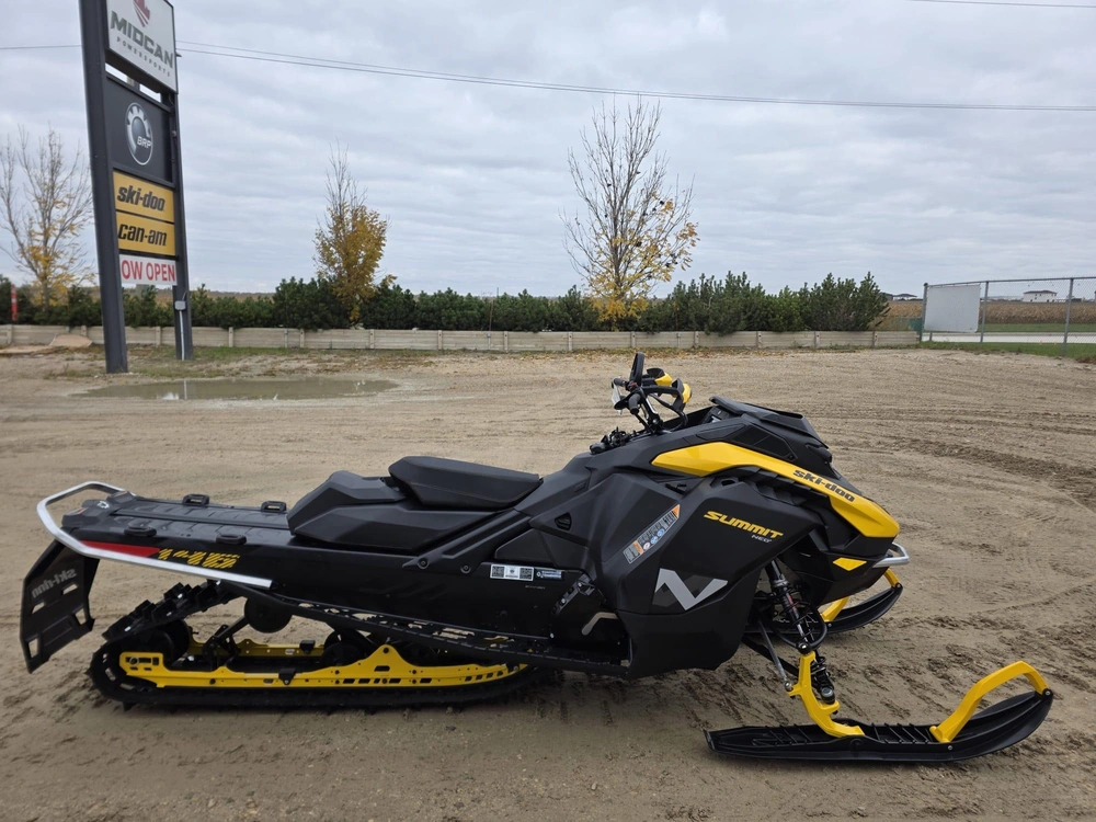 2026 Ski-doo Summit Neo+ 600 Efi Hurricane Flexedge 1.75" E.s.