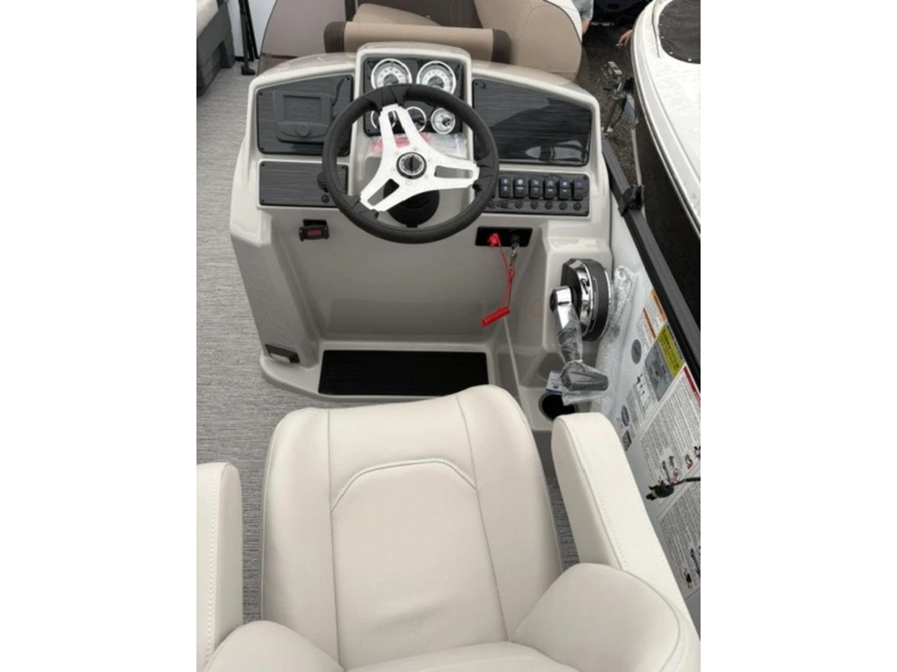 2027 Sylvan Mirage 818 Crs