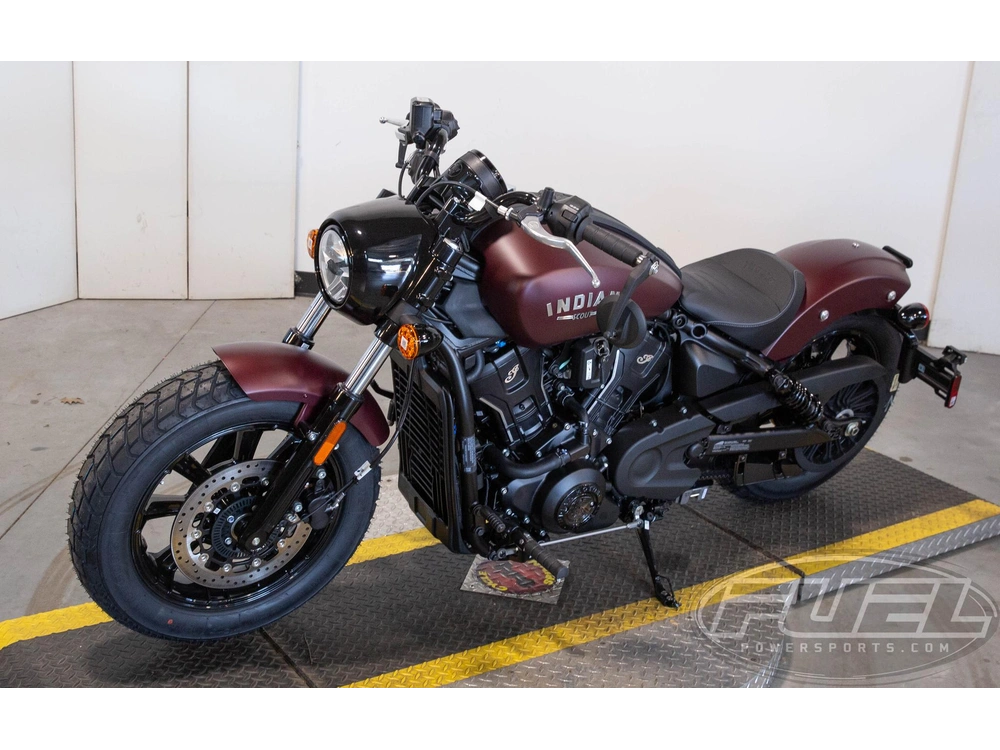 2026 Indian Motorcycle Scout Bobber- Maroon Metallic Smoke