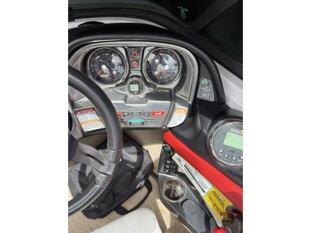 2016 Nautique 200