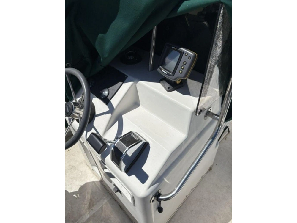 1998 Boston Whaler 15 Dauntless