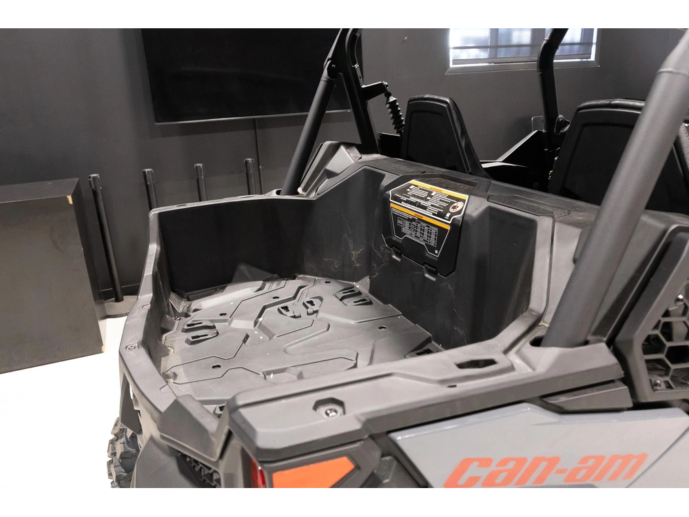 2027 Can-am Maverick Sport 9jve