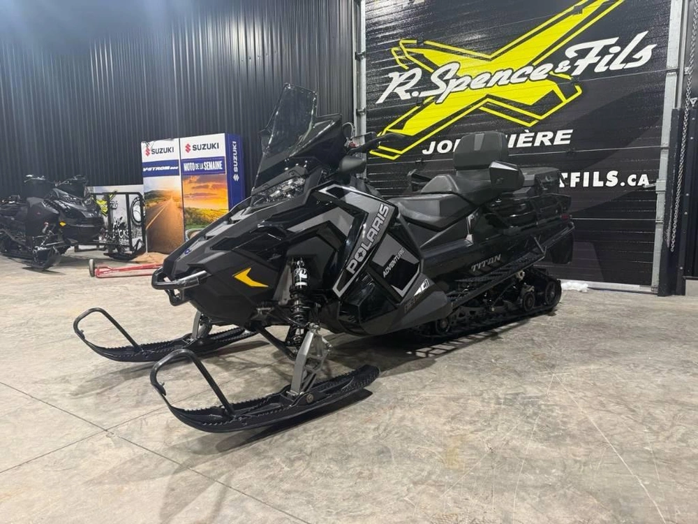 Polaris Titan Adv 800 2022
